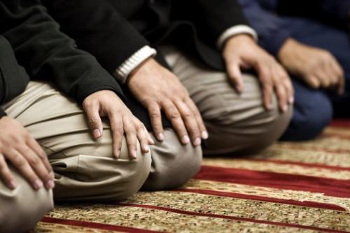 { وَافْعَلُوا الْخَيْرَ } (4 - 10)